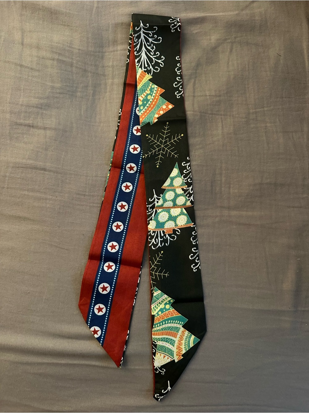 Reversible silky scarf